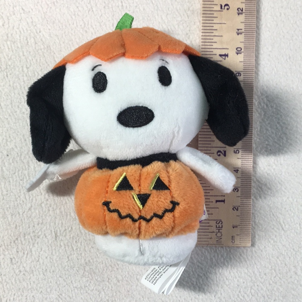 Halloween Snoopy Plush by Hallmark - Picture 14 of 15